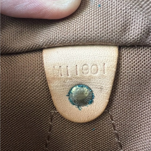 Louis Vuitton Vintage Handbag - Picture 10 of 10